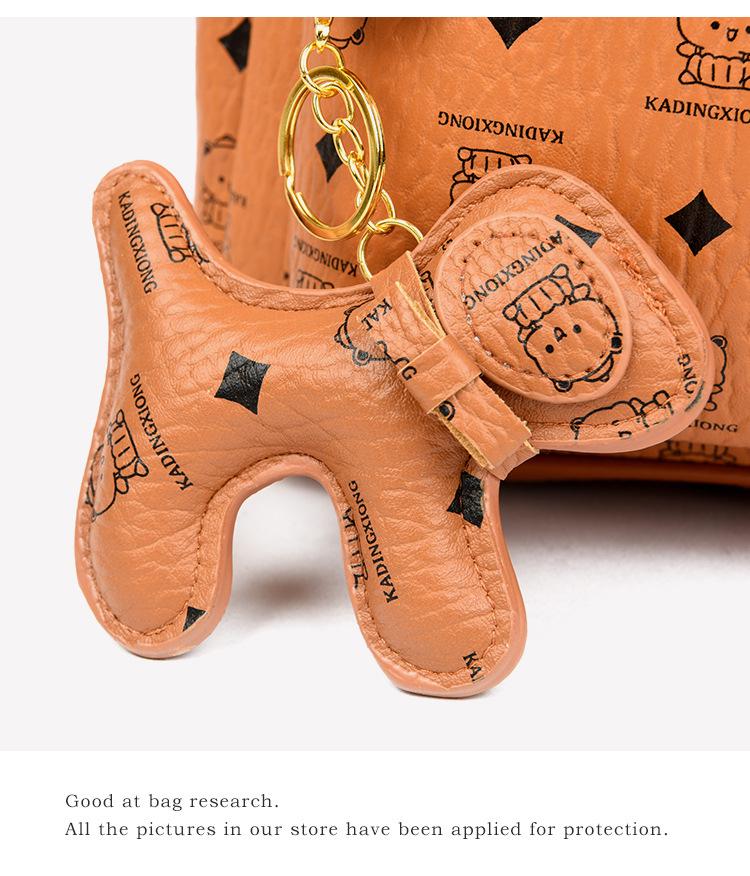 Retro Western Commuter Backpack for Women with Bear Print - Stylish, Lightweight & Versatile for Work or School