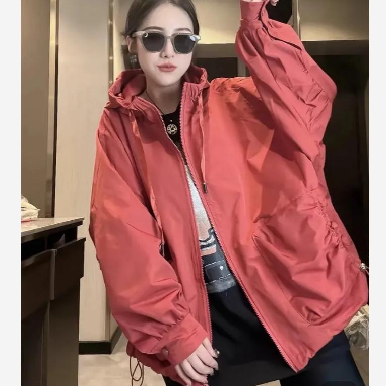 Spring and Autumn Plus Size Loose Windbreaker Jacket Trendy Drawstring Design Jacket Folds