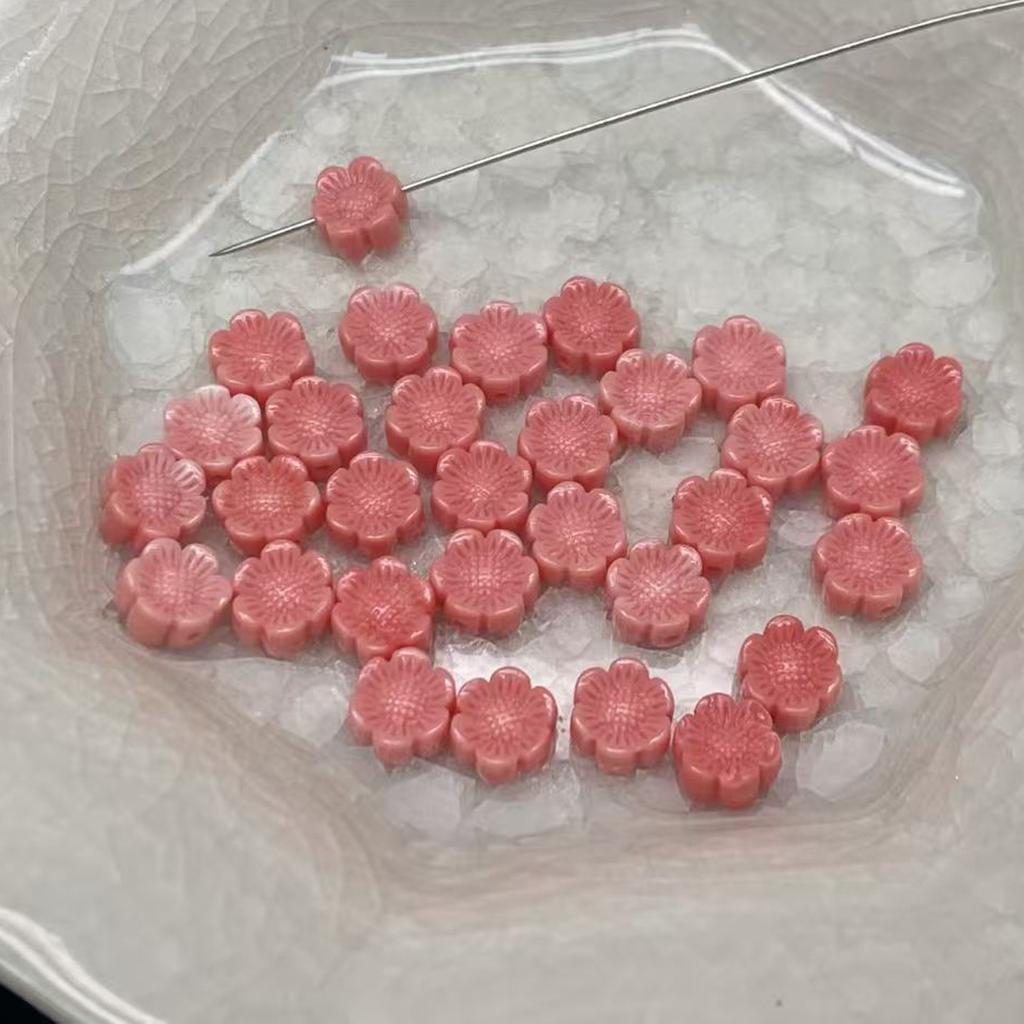 50Pcs, 7.8mm Carved Flower Shaped Plastic Spacer Beads, Boho Loose Beads for DIY Bracelet Necklace Handmade Jewelry Making