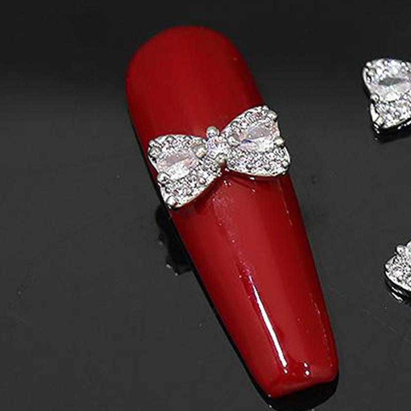 Stříbrná mašlička Zirkonové doplňky na nehty Lesklé diamantové ozdoby na nehty Acc