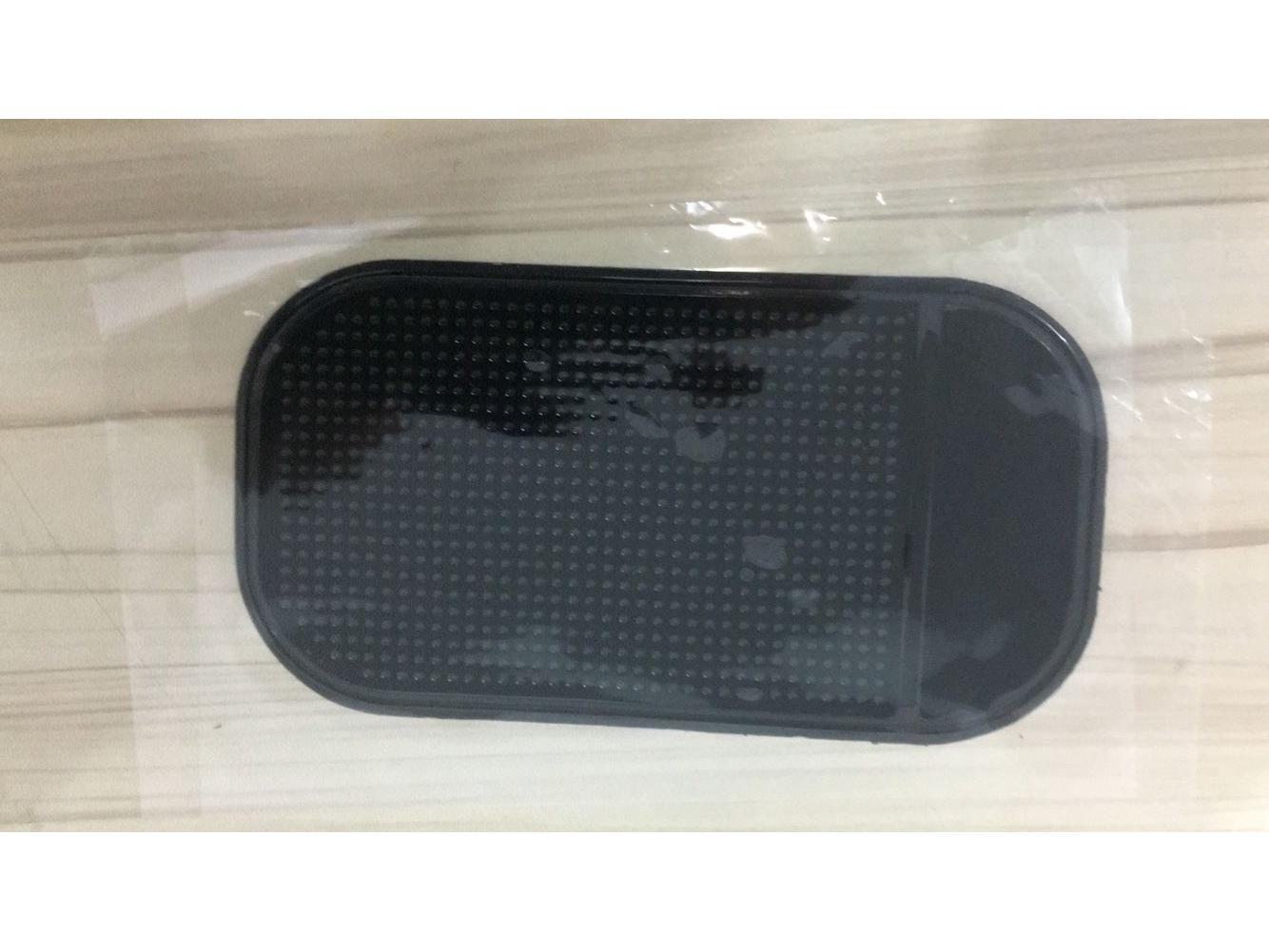 

Противоскользящий коврик из высоковязкого силикона для салона автомобиля 13x7 High Viscosity чёрный