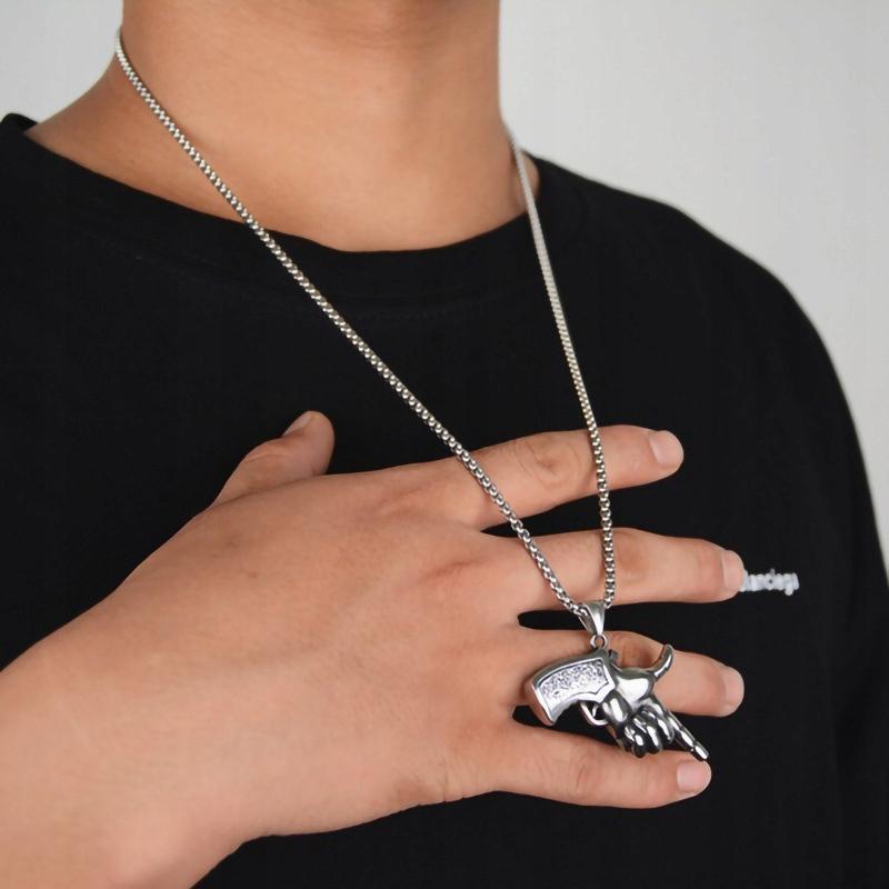 Necklace Silver Chain Weapon Hand Revolver 355