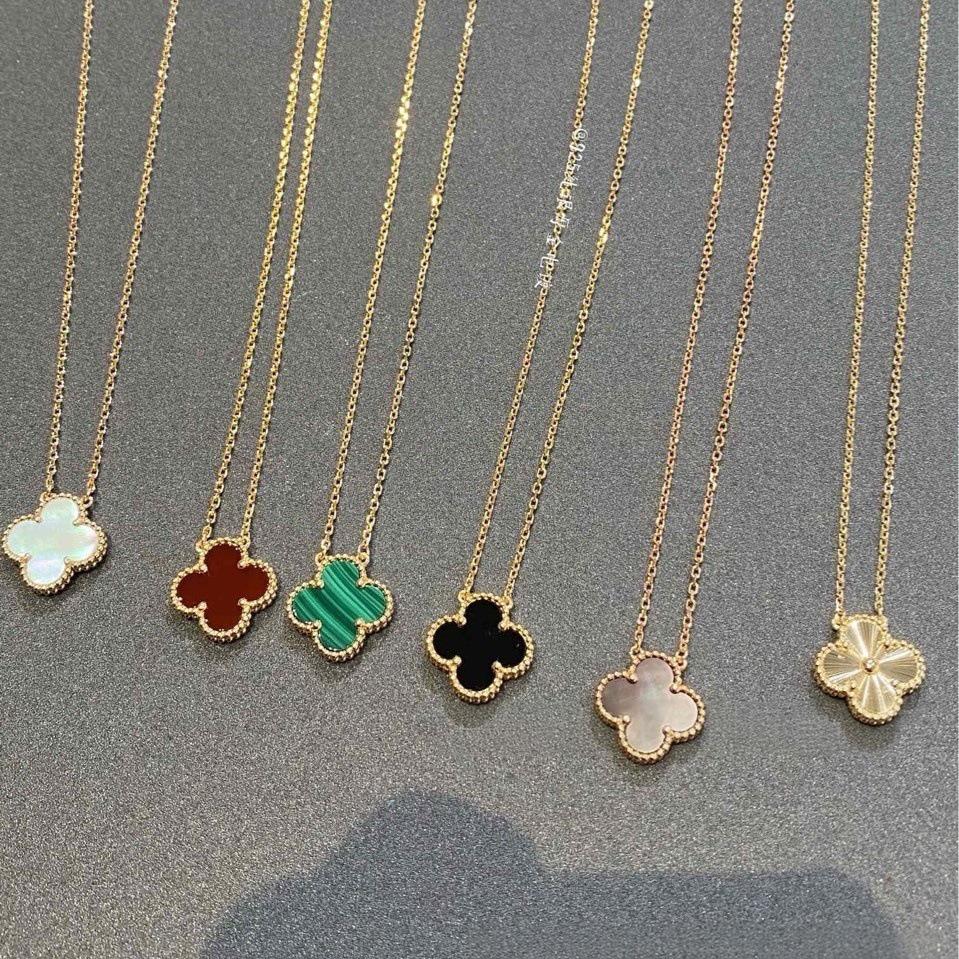 Collana di quadrifoglio di alta gamma per donna, placcata in oro rosa 18 carati, elegante catena per clavicola, regalo perfetto per la fidanzata