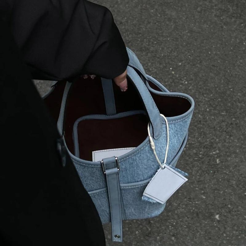 Chic Denim Cloth Bucket Bag for Women  New Vintage Large Capacity Handbags Elegant Commute Shoulder Underarm Bags
