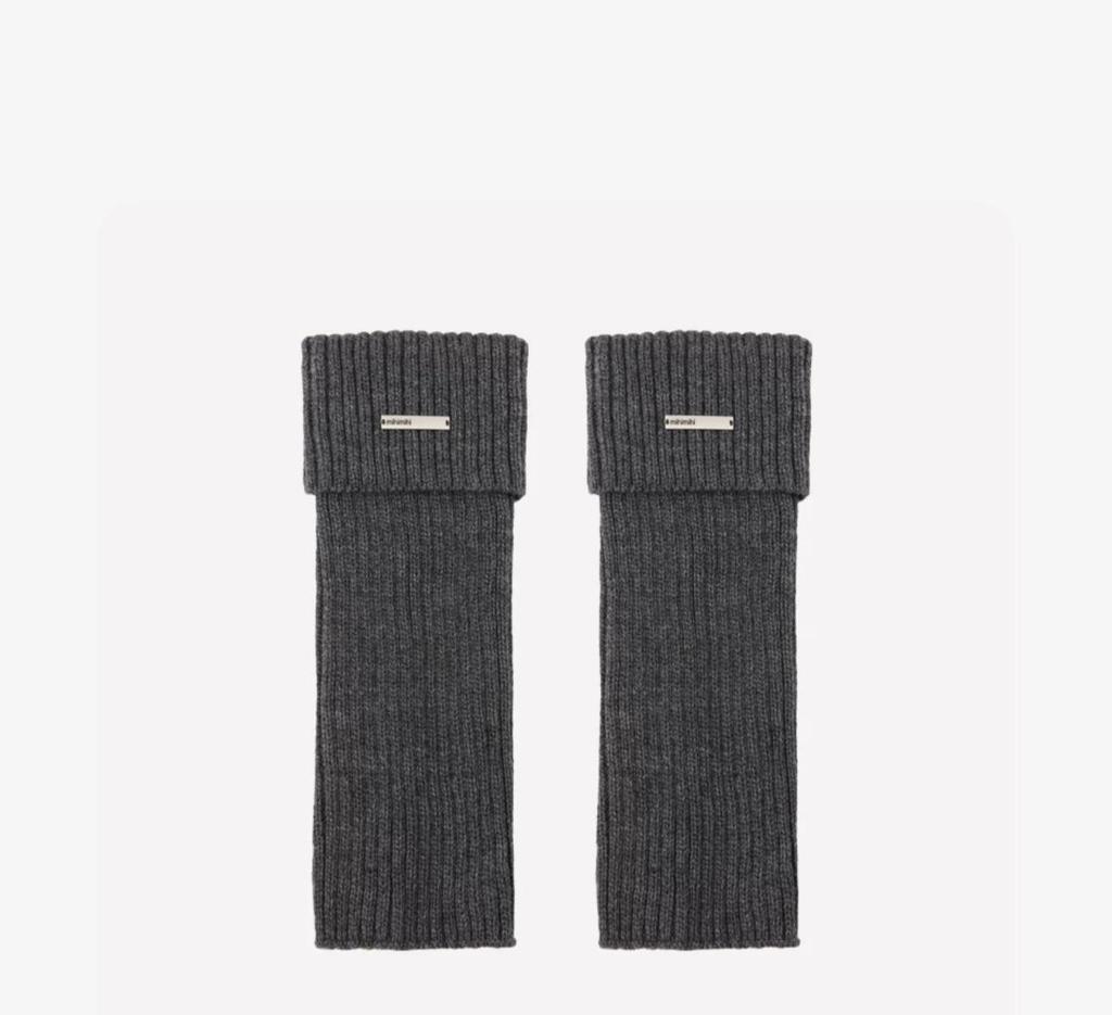 Thickened Knit Logo Sock Covers for Women - Perfect for Autumn/Winter with Ankle Boots, Warm Piled-Up Socks, Y2K Leg Warmers.