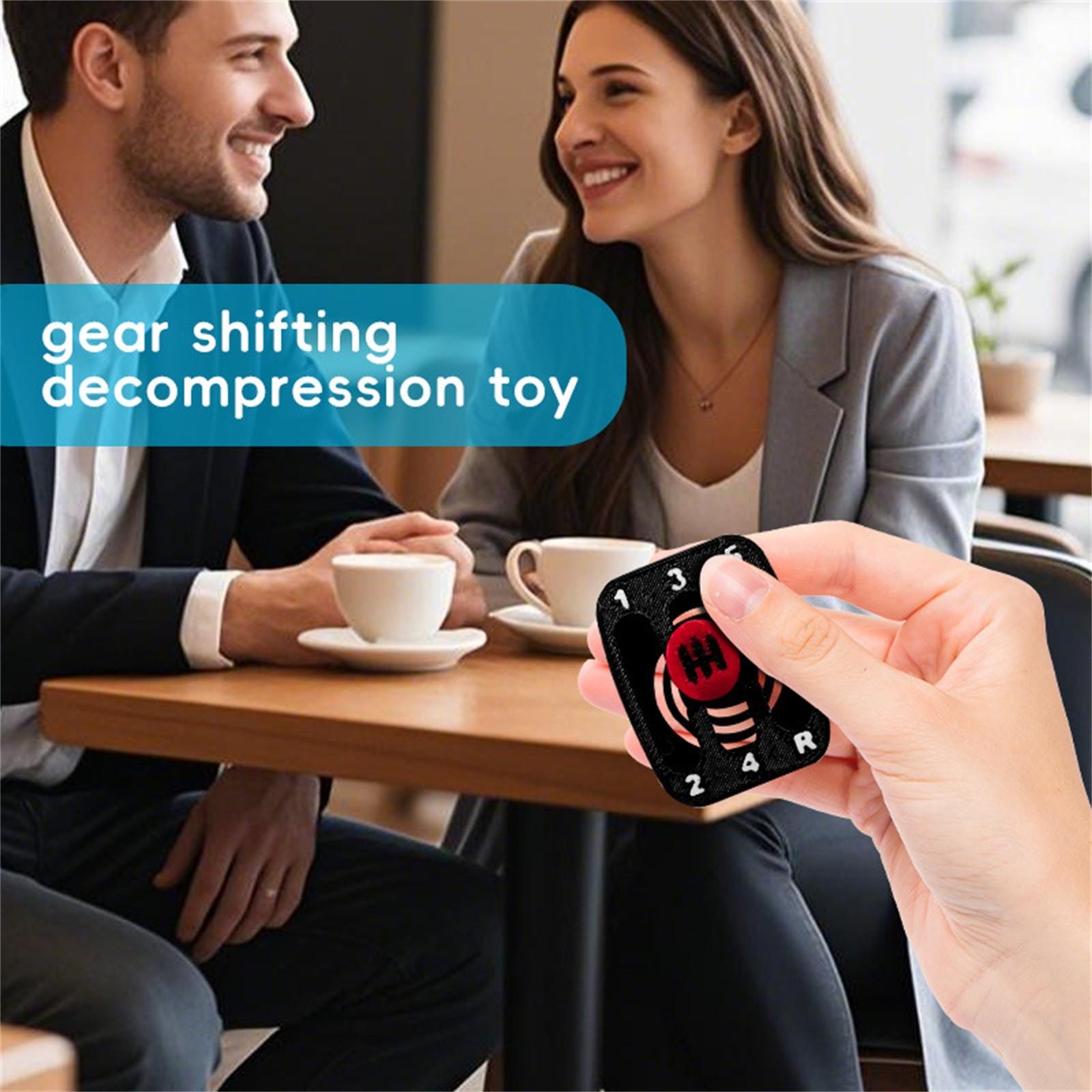 

Игрушка-антистресс с 3D-печатью имитирует коробку передач с реалистичными шестернями и рычажными защелками, чтобы развеять скуку. One Size