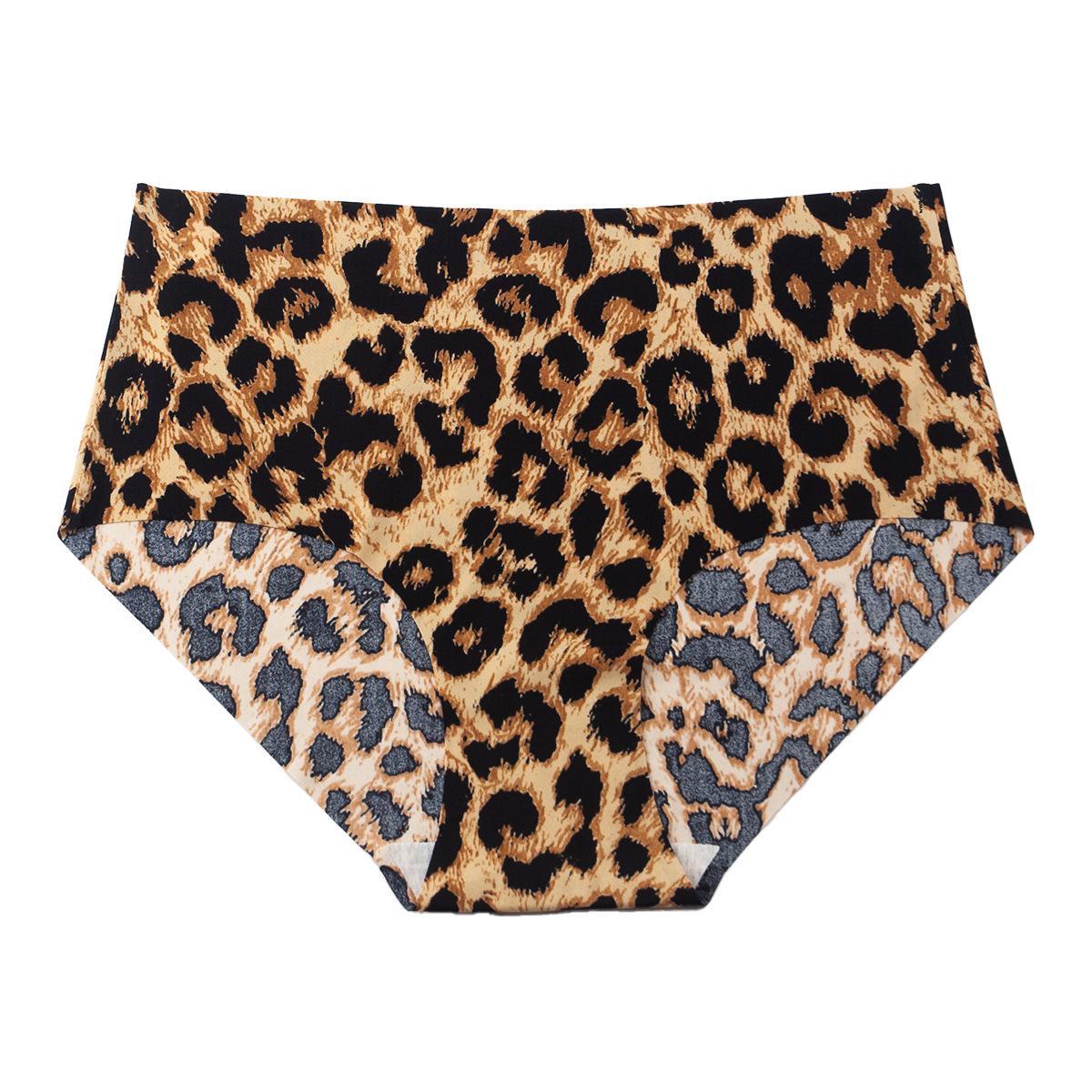 

Європейські трусики з леопардовим принтом з крижаного шовку із середньою посадкою, безшовні, дихаючі для жінок M (130-150 lbs)