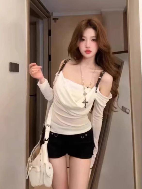 Korean Off-Shoulder Long-Sleeve T-Shirt: Stylish Autumn Slim Fit for Women
