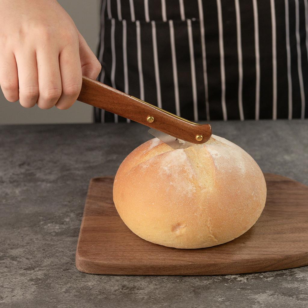 Style Bread Slicing With Wooden Handle For Artisan Baking And Crust Scoring