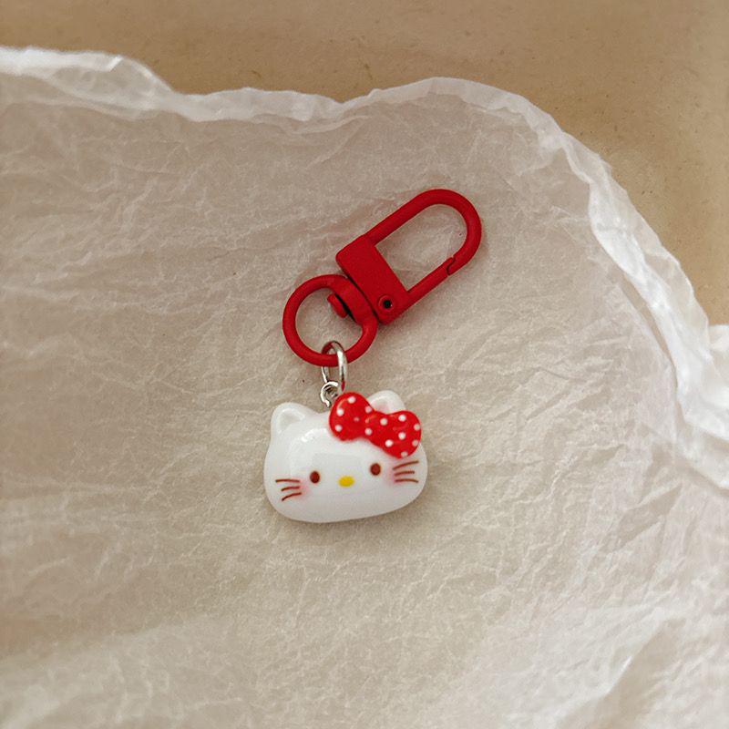 Resin Cat Keychain Pendant: Cute Charm for Backpack or Graduation Gift