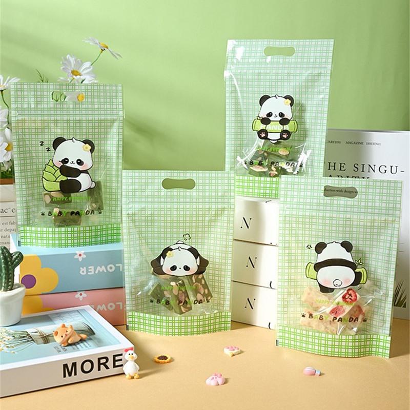 

50Pcs Cartoon Animal Plastic Bags Snowflake Crisp Cookies Nougat Portable Ziplock Self Sealing Party Gift Packaging 15.5x23x7cm