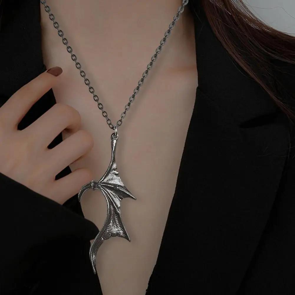 2 Pcs/set Punk Bat Wings Love Couple Pendant Necklace Devil Splice Necklace Adjustable Party Decoration Fashion Charm Zircon