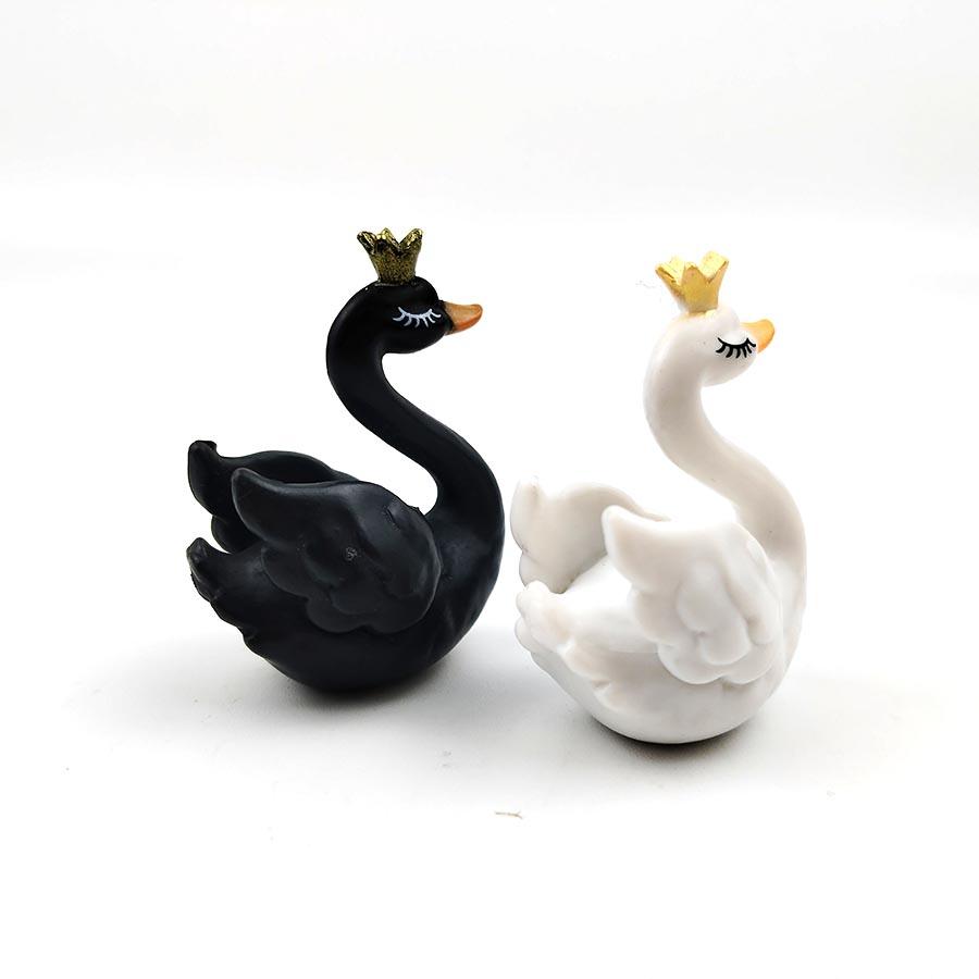 2pcs/set Resin Couples' Crown Swan Decor Set | Aquarium Landscape Ornament | Bonsai Decoration | Home Decor for Fish Tank & Tabletop Styling