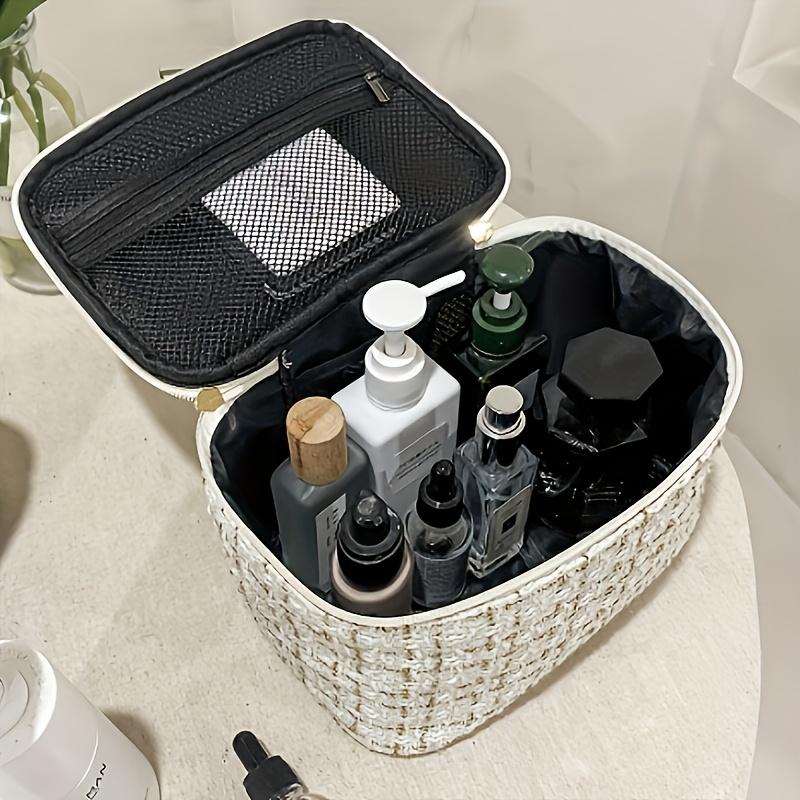 [Stylish Makeup Bag] Large Plaid Makeup Bag | Multi-Functional Travel Organizer with Rayon Lining, Polyester Material,Perfect Gift for Girlfriend,Wife