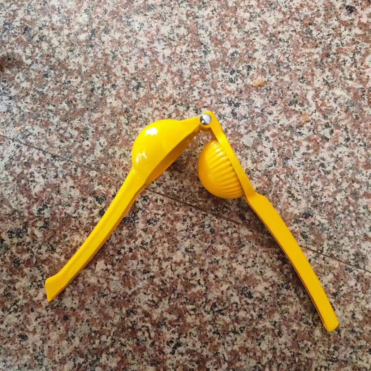 Multi-functional Aluminum Alloy Easy-Press Lemon & Fruit Juicer