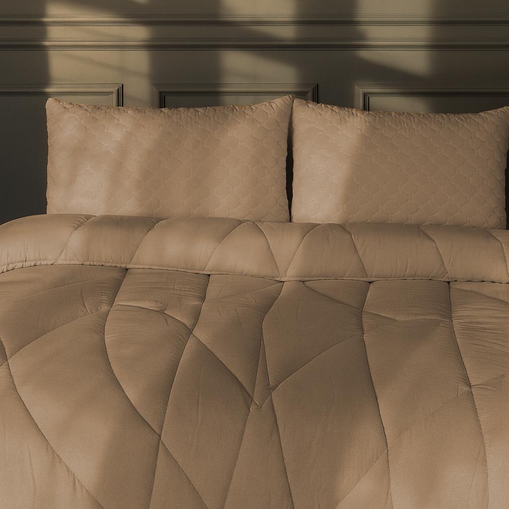 Polyester (Anti-Allergen) Bettdecke Carmela Nr. 011 100% Baumwolle, 100% Polyesterfüllung. Alle Jahreszeiten.