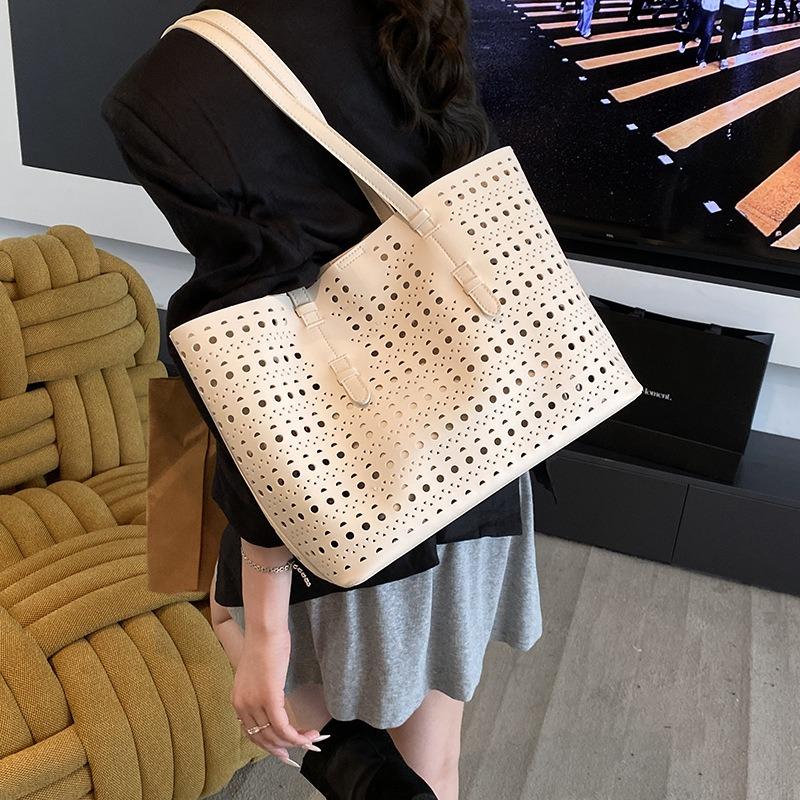 Commuter Large-capacity Hollow Bag Women's New Fashionable Versatile Shoulder Bag To Work Portable Tote Bag