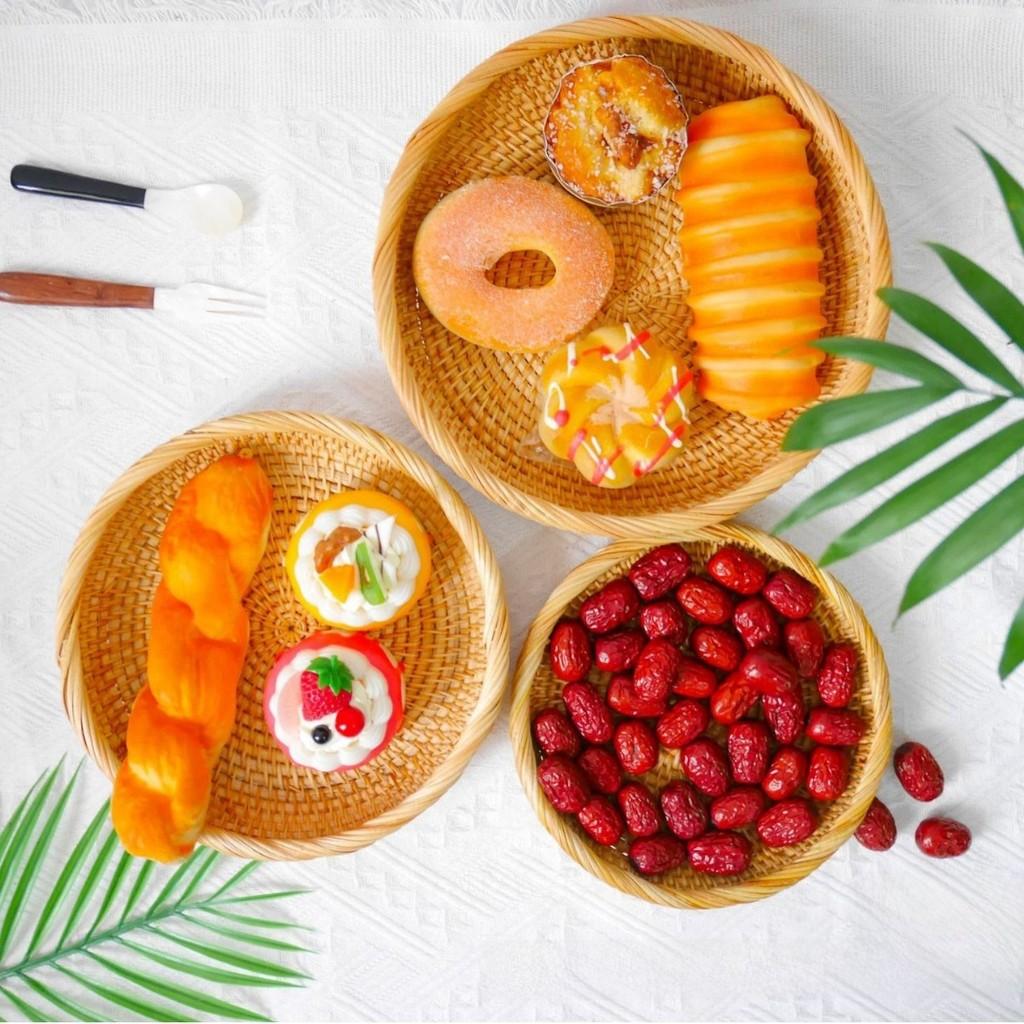 Modern Woven Fruit Basket Storage Bin With Round Shape For Kitchen And Home Organization