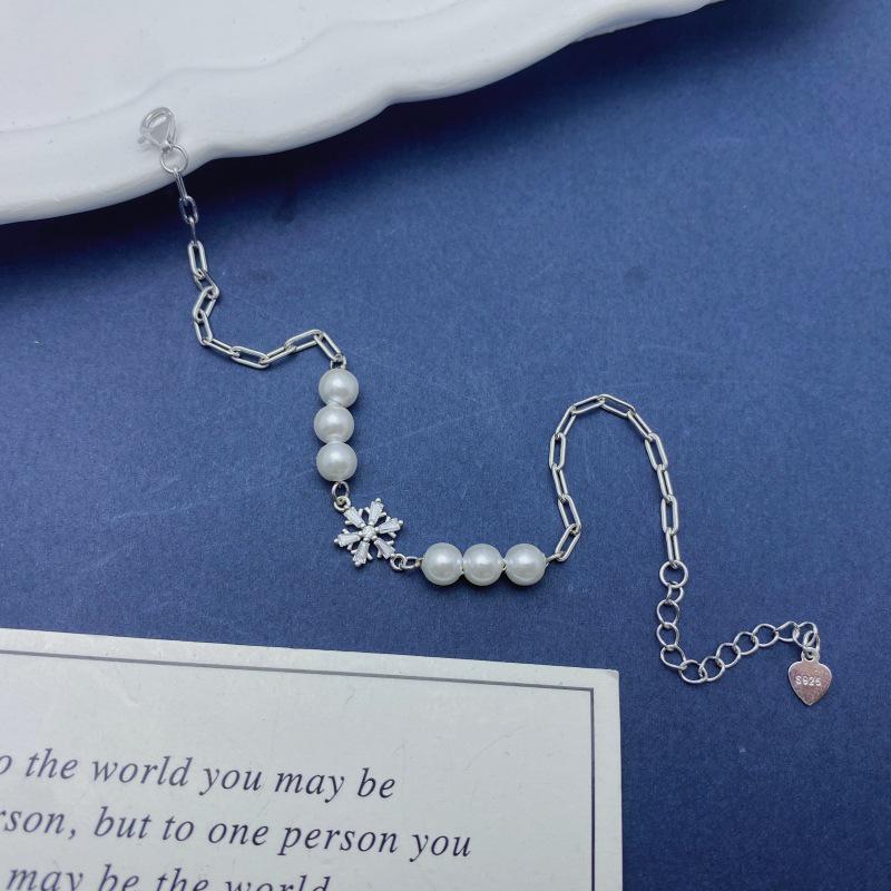 Sterling Silver Snowflake Women's Bracelet - Winter Soft Style, Exquisite Korean Gentle Fashion, Perfect Christmas Gift
