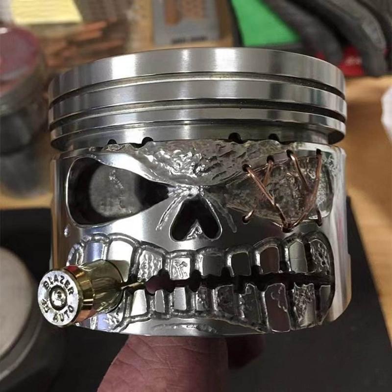 Carving Piston Skull Face Resin Figurine Art Ornaments Crafts Decoration for Festival New Year Birthday Festival Gift