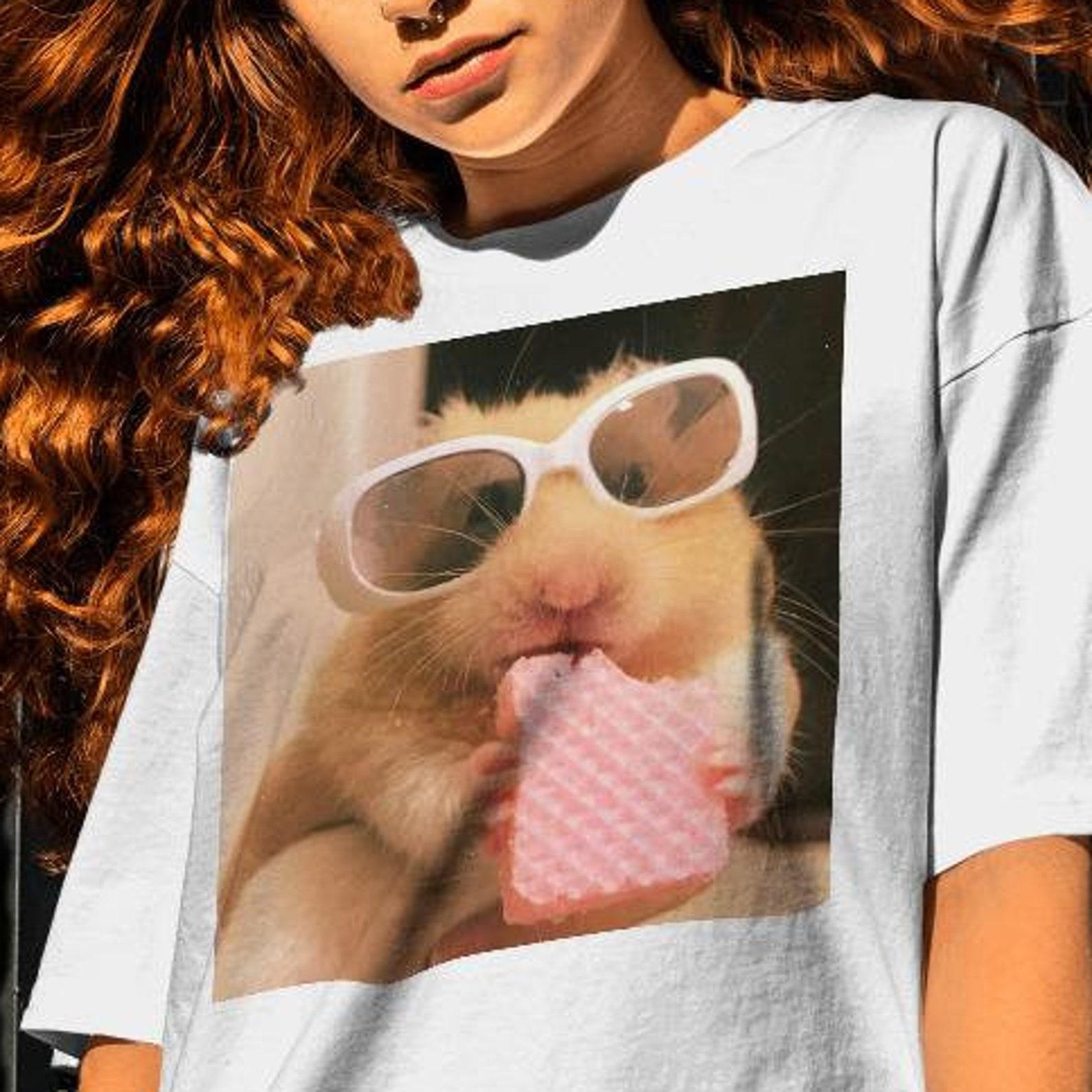 Funny Hamster Wearing Glasses T-Shirt - Animal Meme Tee L