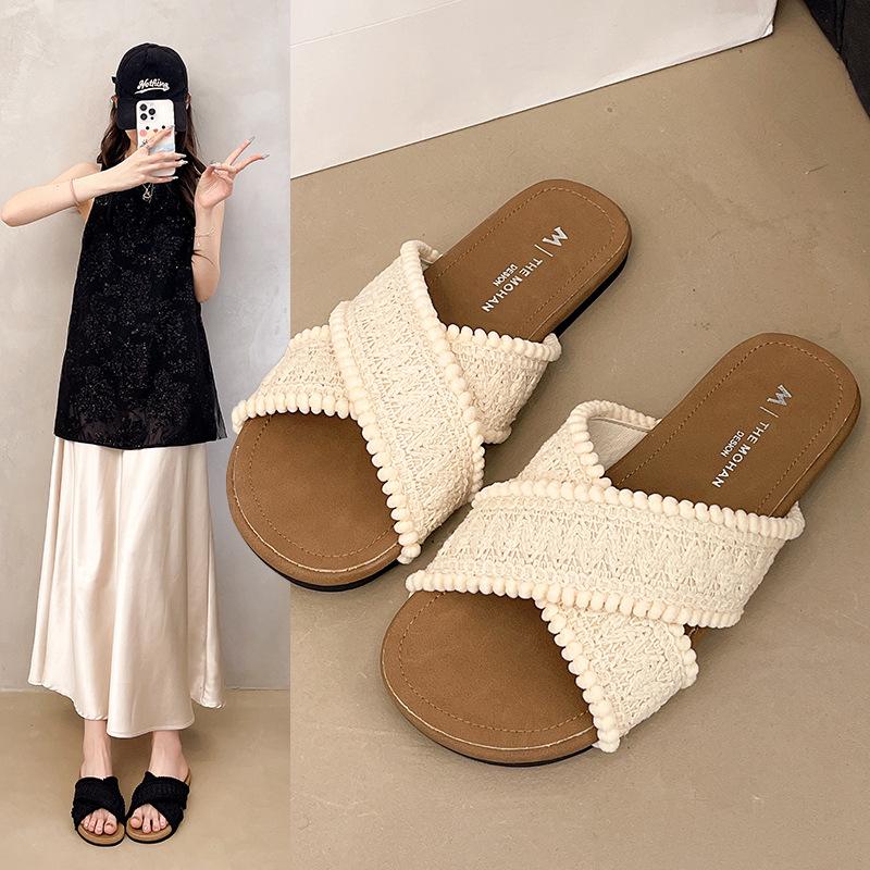 Retro woven flat-bottomed cool slippers for women's outer wear 2025 spring and summer new summer seaside beach sandals for women