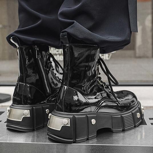 Stövlar för Män Mångsidig Trend Modekänsla Casual Derby Skor Retro Hög Kvalitet Tjock Sula Mode Nitar Stövlar Botas Hombre