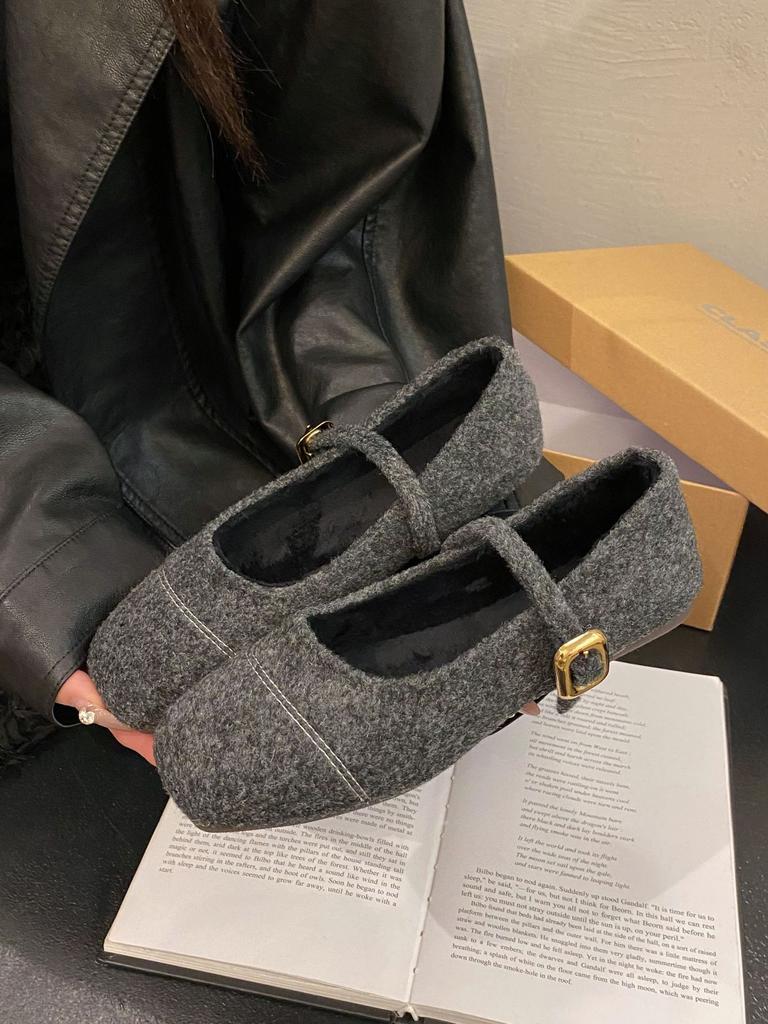 Gentle Fairy Mary Jane Shoes Girl 2025 New French Temperament Elegant Woolen Square Head Shallow Mouth Velvet Evening Shoes