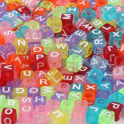100 sztuk mieszane 6x6mmTransparent wielokolorowe akrylowe kwadratowe litery alfabetu luźne koraliki do tworzenia biżuterii Handmade Diy bransoletka