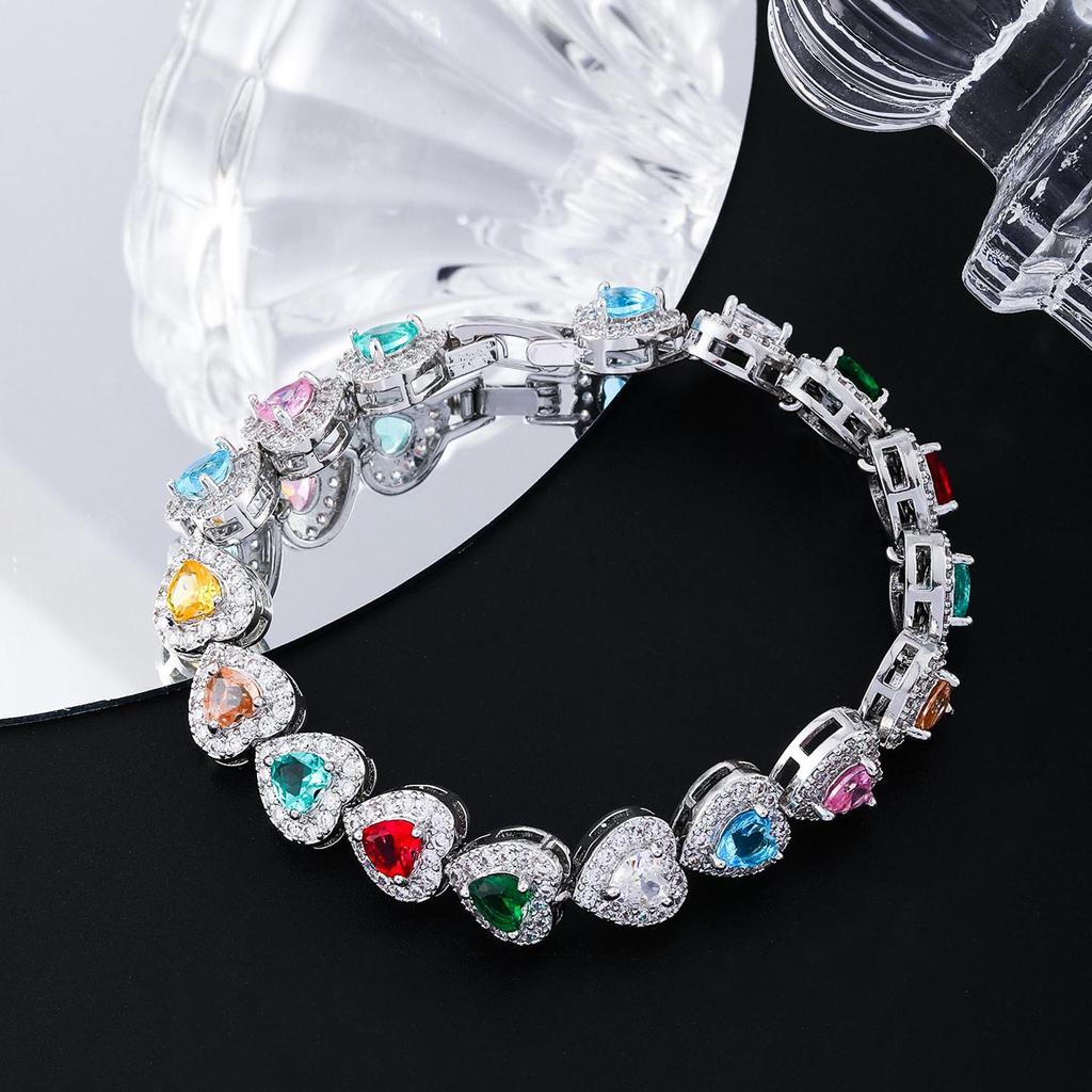 Super Sparkling Color Love Zircon Full Diamond Bracelet, Simple Design, Clear and Cold Feeling, French Court, Light Luxury Design Handpiece