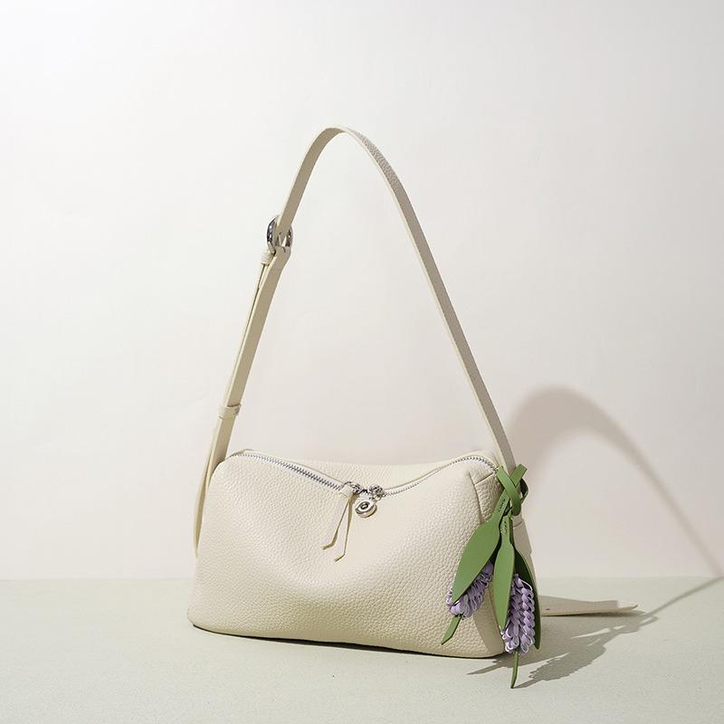 Large Capacity Handheld Women's Bag Light Luxury Leather Pillow Bag Design Sense Niche Fashion Versatile Premium Underarm Shoulder Bag
