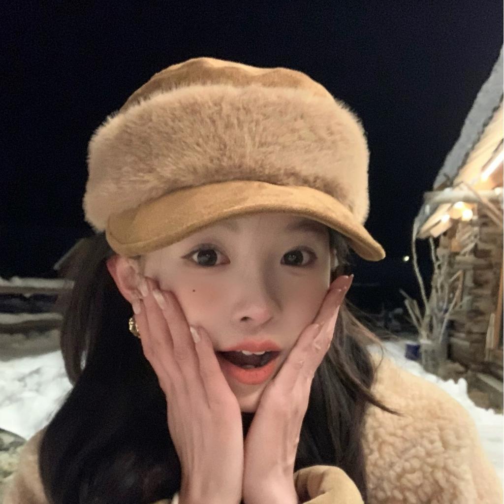 Korean Version Of Fashionable Retro Suede Military Hat Women'S Autumn And Winter Plush Splicing Temperament Fashionable Face Newsboy Hat