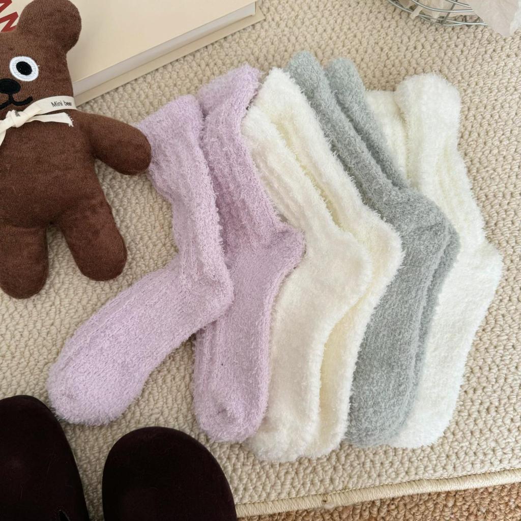 Women's Thick Coral Fleece Warm Mid-Calf Sleep Socks for Autumn and Winter