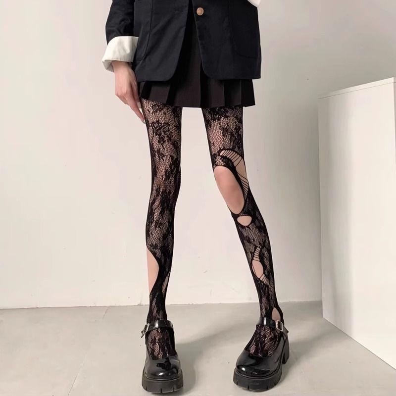 Asymmetrical Black Silk Fishnet Pantyhose with Rose Design One Size чёрный