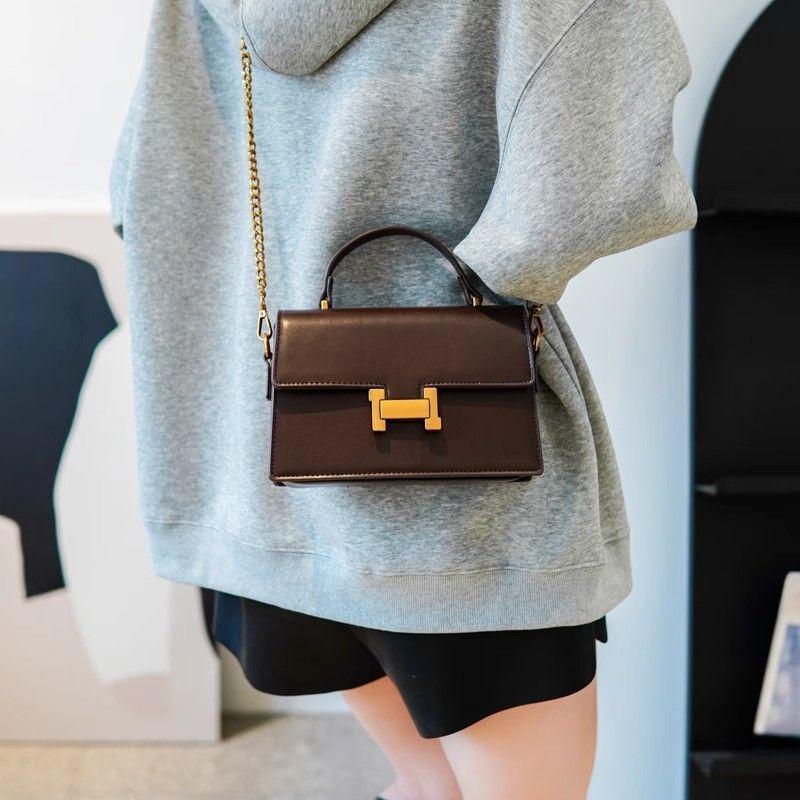 Koreanischer Urban Chic Kleine quadratische Tasche, Ausgabe 2025 - Vielseitige Umhängetasche für Damen, Perfekt für lässige & reife Stile