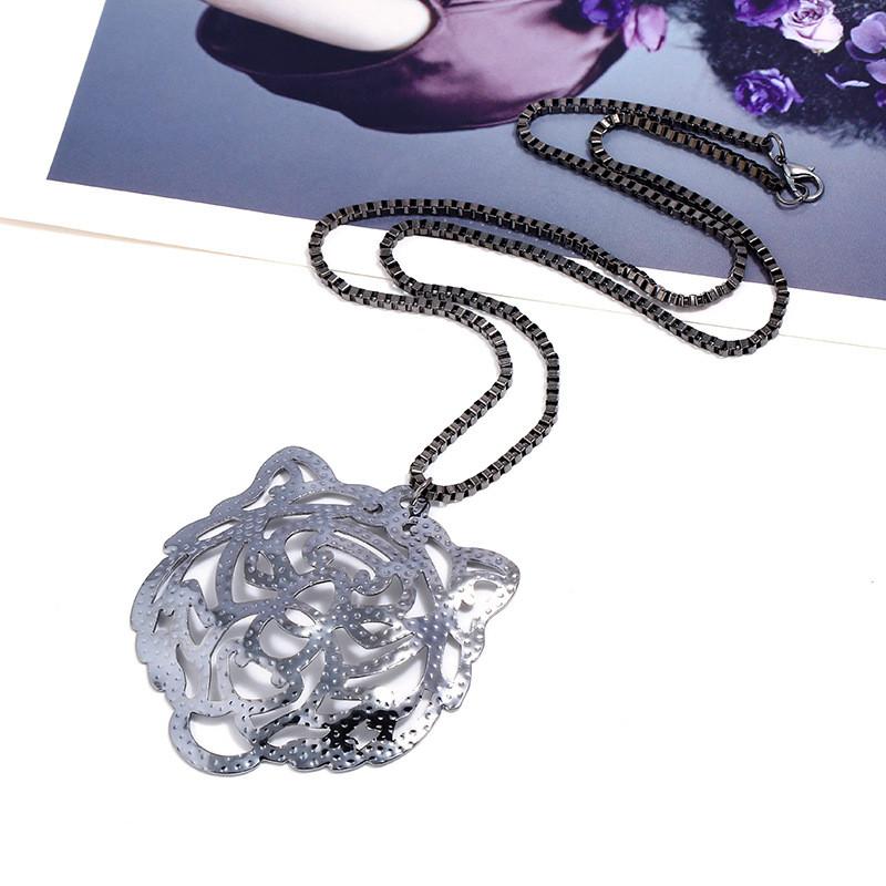 

Vintage Tiger Face Necklace With Metal Alloy Chain For Ethnic Style Jewelry Gunmetal