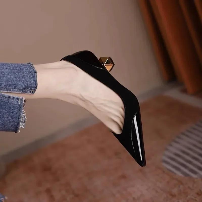 New Temperament Single Shoes Retro Pointed Toe Shallow Mouth Special-shaped Heel Non-slip Versatile High Heels