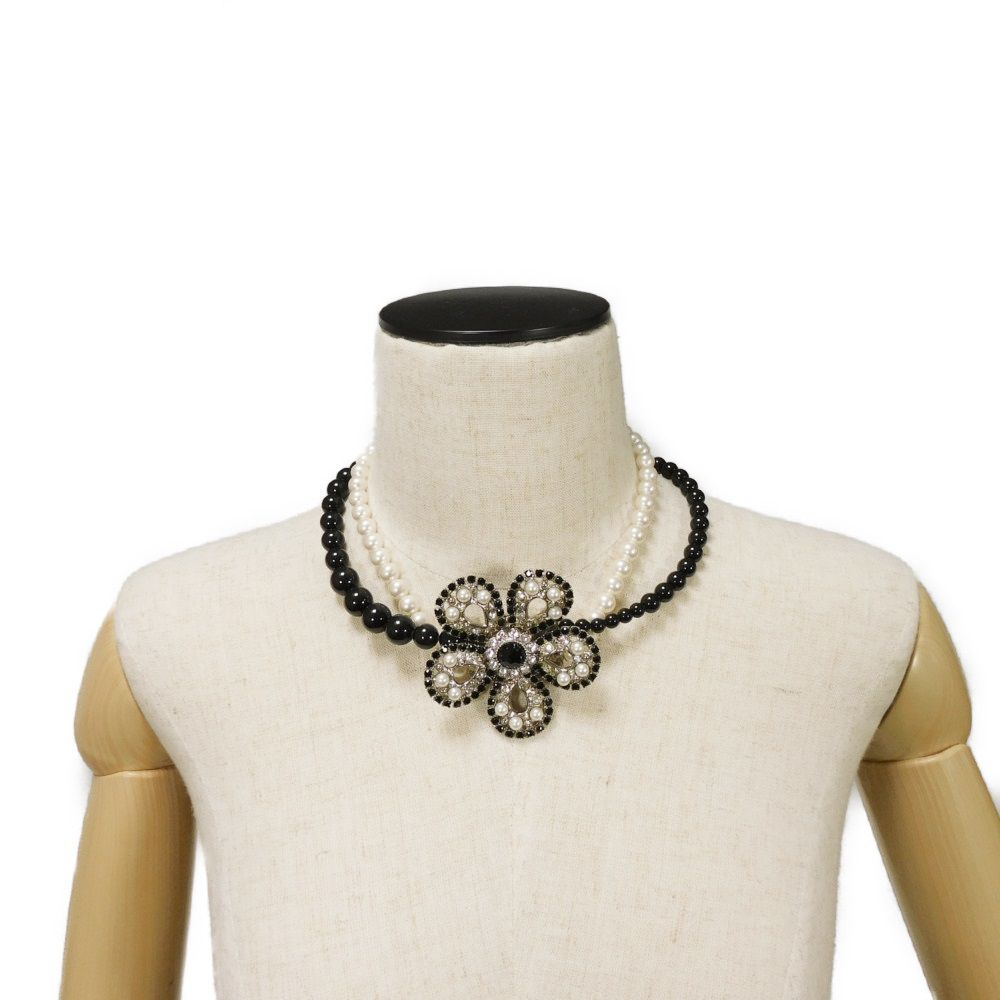 Used 12166 Crystal Pearl Flower 5AJL05 7984 Beaded Black Clear Silver Double Push Lock Logo White Women's from Japan