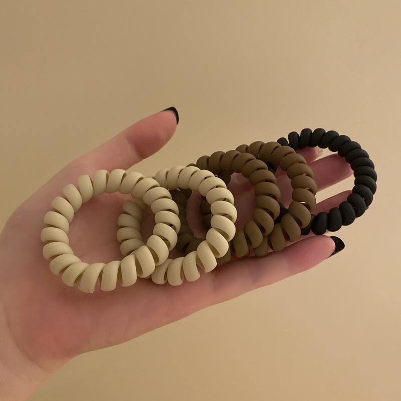 Simple Hair Bands and Rubber Bands for Women To Tie Their Hair in A Ponytail in Summer Without Damaging It