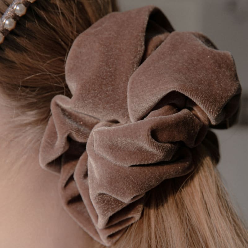 Jean Paul Clarisse Big Velvet Scrunchie JP-22-200S