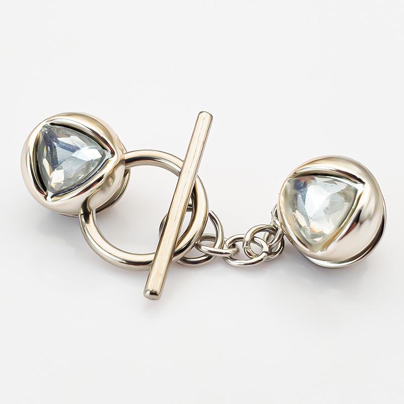 

Жемчужная брошь-цепочка для кардигана с декоративной пряжкой OT