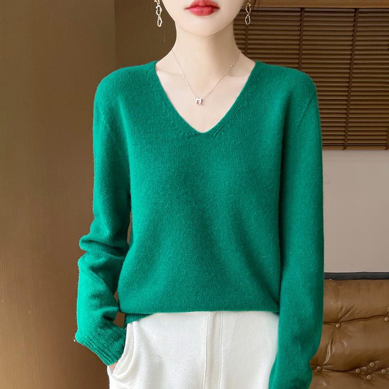 Women's V-Neck Wool Cashmere Sweater: Autumn/Winter Fashionable Long Sleeve Knit Pullover.