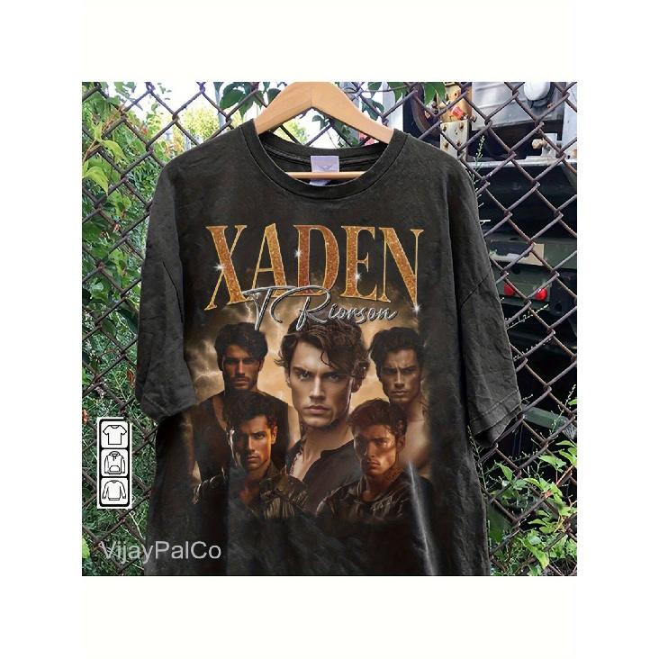 Men S Heavyweight 180Gsm 100% Fourth Wing Book Series T-Shirt - Xaden Riorson POV Character Merch with Golden Logo And Author Name Print - Rebecca S чёрный