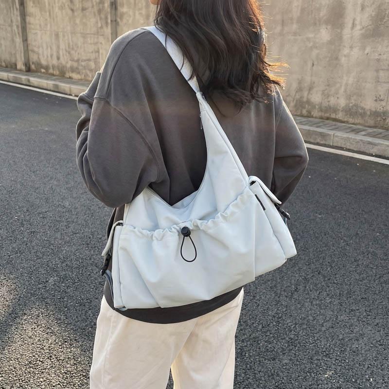 New Nylon Solid Zipper Large Capacity Casual Tote Bag 2026 Hot Sale Sweet Versatile Bags Daily Commute Versatile Crossbody Bags