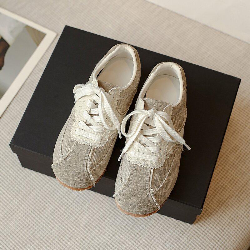 Version cuir de vache chaussures d'entraînement allemandes rétro femmes printemps et été 2025 nouvelles chaussures de sport décontractées polyvalentes à lacets plates chaussures Forrest Gump femmes