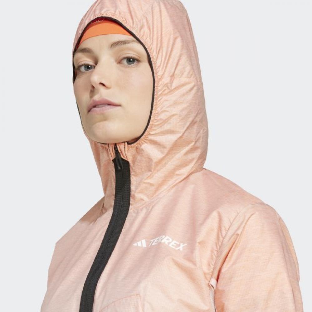 AdidaS Women S Terex Light Windweave Jacket That blockS Wind And letS The Body breaThe
