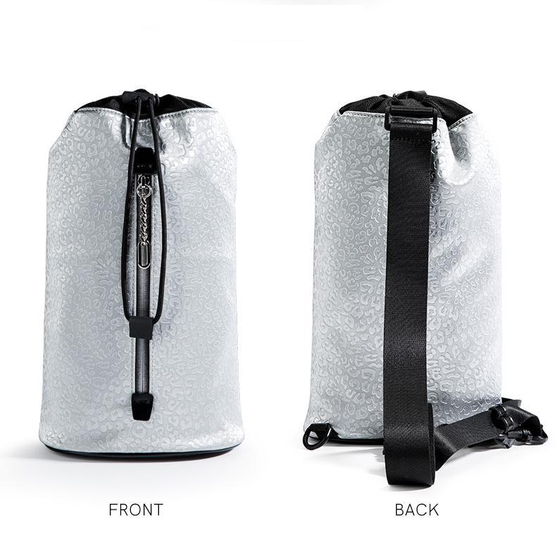 Erkek Kadın Kova çantası Trendy Baskılı Geometrik Silindirik Şekilli Çapraz Çanta 14.1 inç PU Deri Gümüş Leopar / Naylon Siyah Yılan Derisi