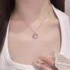 Collana Ciondolo Stella e Luna Onirica - Regalo Elegante e Versatile per Donne