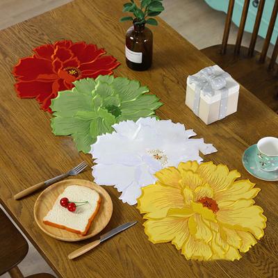 Wunderschönes blütenförmiges Platzset Exquisite feine Textur Polyester Essmatte für Zuhause