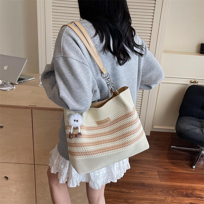 Large Capacity Knitted Woven Bag Women's Summer New Versatile Shoulder Bag Seaside Vacation Beach Bag